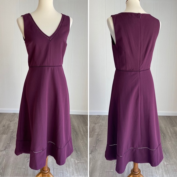 Ann Taylor Dresses & Skirts - Stunning ANN TAYLOR V-neck Midi Dress Purple 6